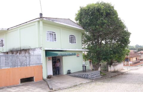 VENDE IMÓVEL NO PORTO AMAZONAS