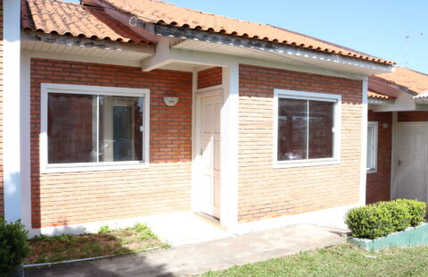 VENDE CASA NA VILA ROSA