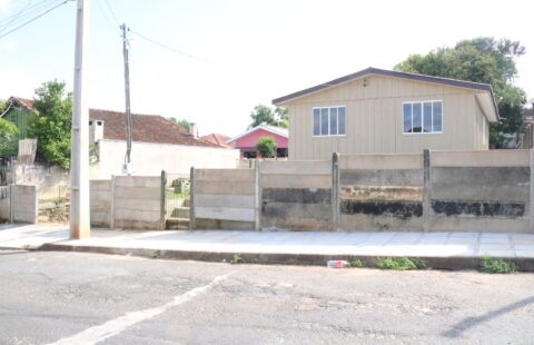 VENDE CASA NA VILA ROSA
