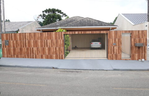 VENDE CASA NO CENTRO WOLA BRUDZINSKA