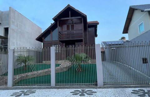 VENDE CASA NO CENTRO