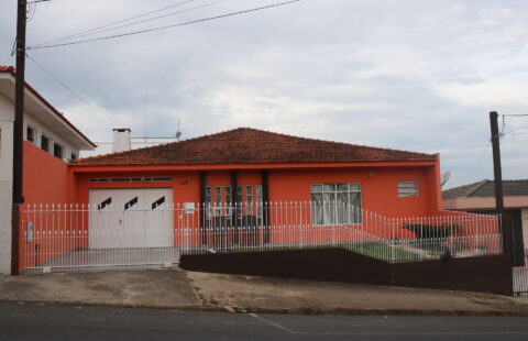 VENDE CASA NA VILA MILITAR
