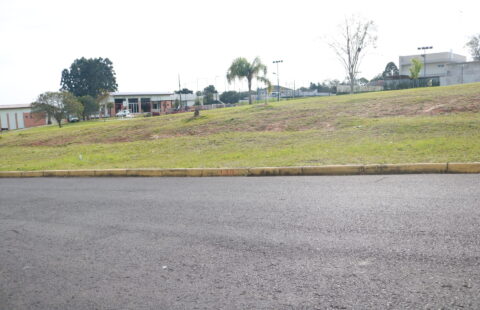 VENDE LOTE NO CONDOMÍNIO PARQUE DOS FRANCESES