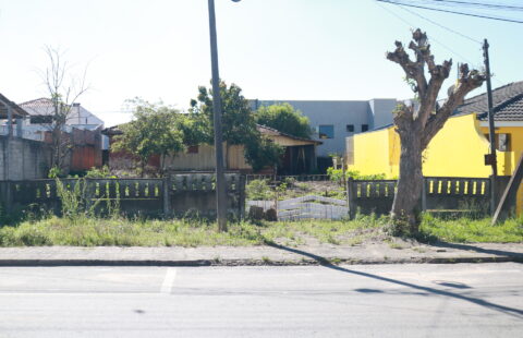 VENDE LOTE NO CENTRO