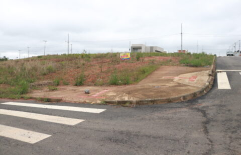 VENDE LOTE NO JARDIM ITÁLIA