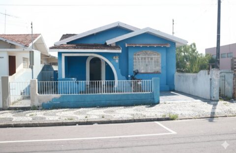 VENDE CASA NO CENTRO