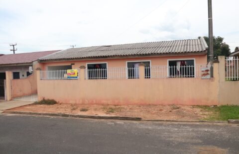 VENDE CASA NA VILA ROSA