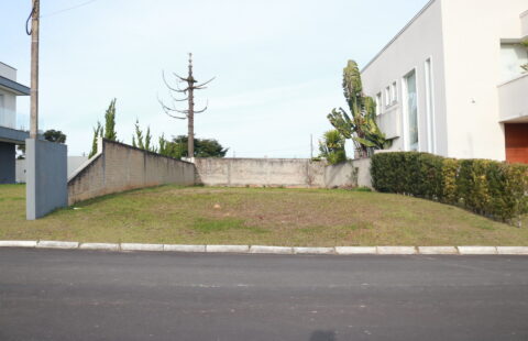 VENDE LOTE NO CONDOMÍNIO PARQUE DOS FRANCESES