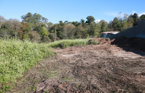 VENDE CHÁCARA EM CONDOMÍNIO RURAL